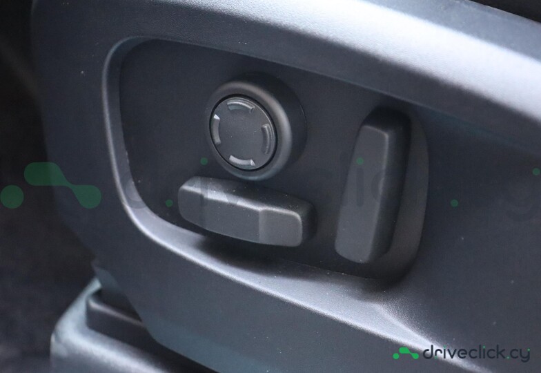 Land Rover Defender Grey