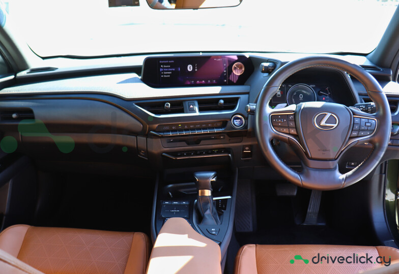 Lexus UX Green