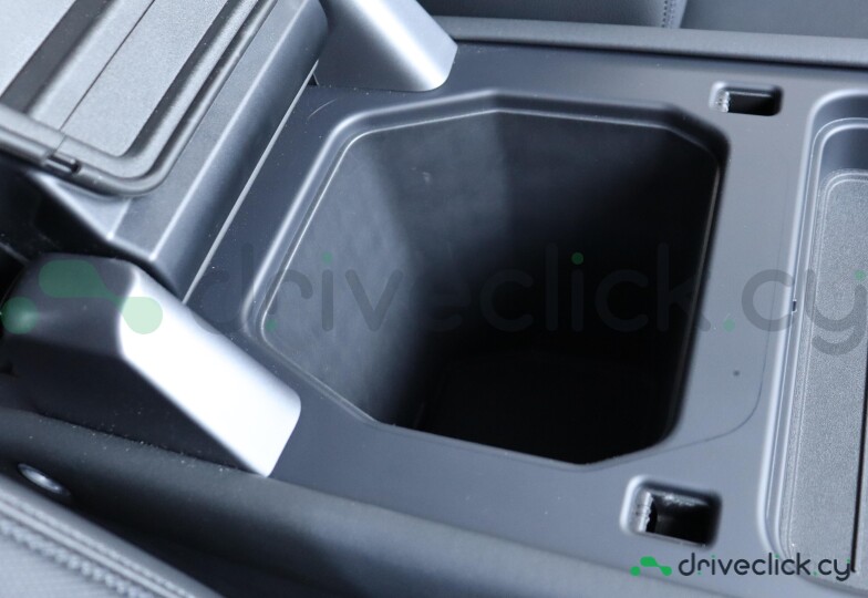 Land Rover Defender Grey