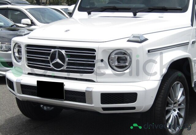 Mercedes G-class White