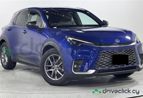 Lexus LBX Синий