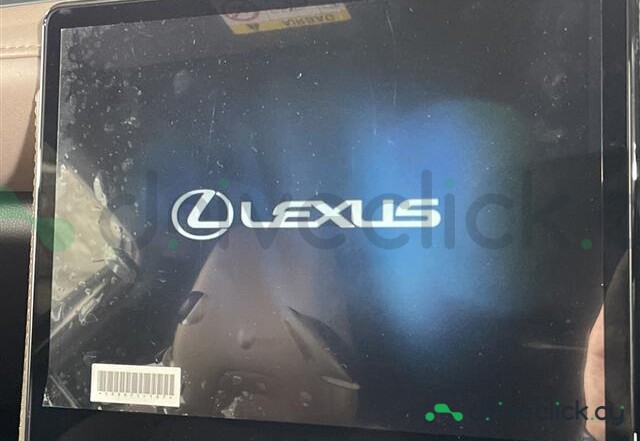 Lexus LBX Синий