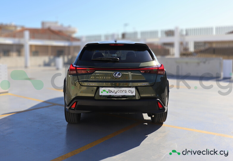 Lexus UX Green