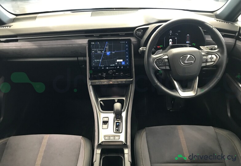 Lexus LBX Серый