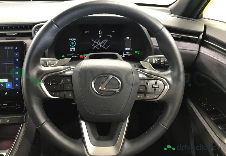 Lexus LBX Серый