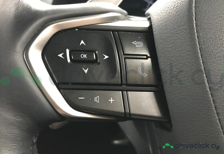 Lexus LBX Серый