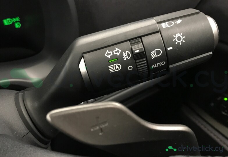 Lexus LBX Серый