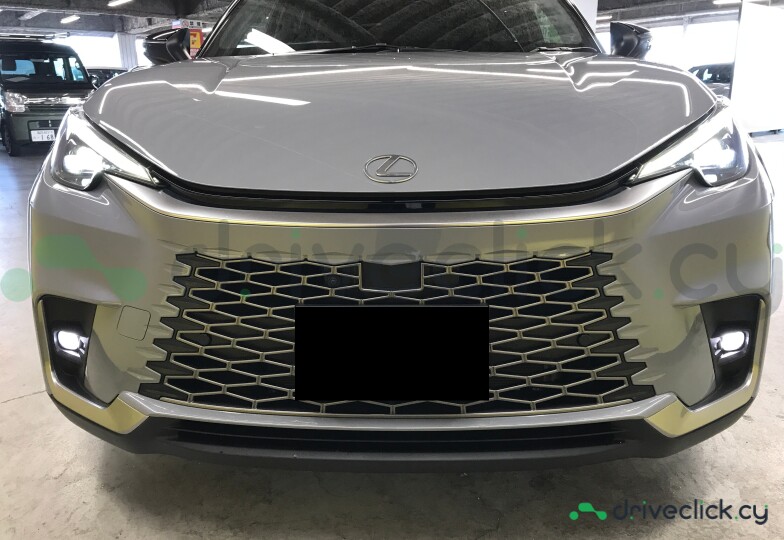 Lexus LBX Серый