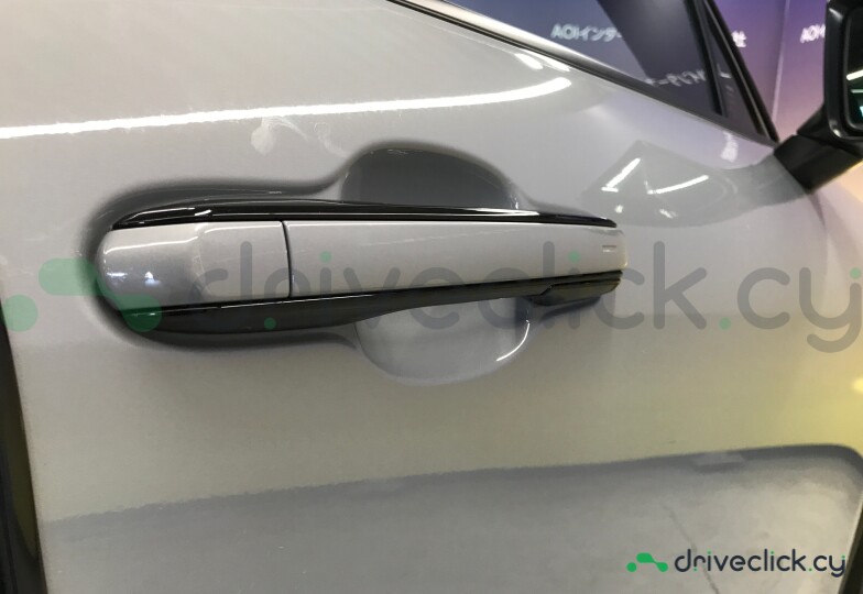 Lexus LBX Серый