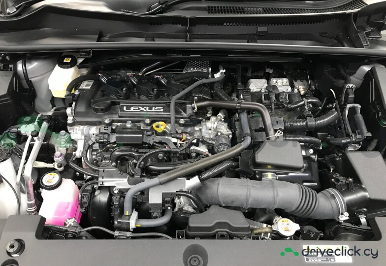 Lexus LBX Серый