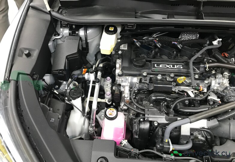 Lexus LBX Серый