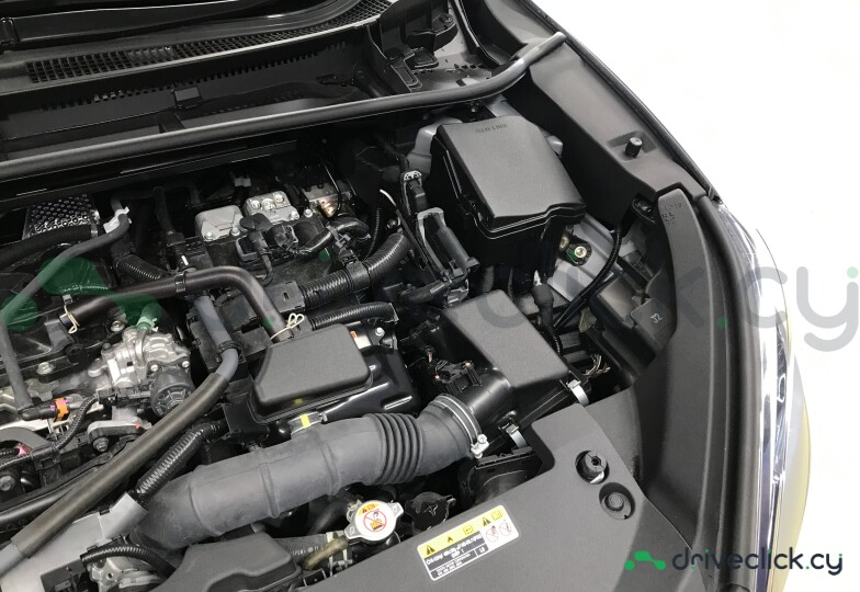 Lexus LBX Серый