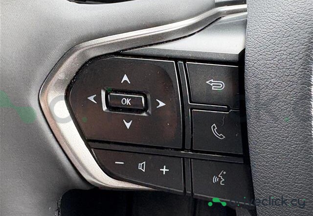 Lexus LBX Белый