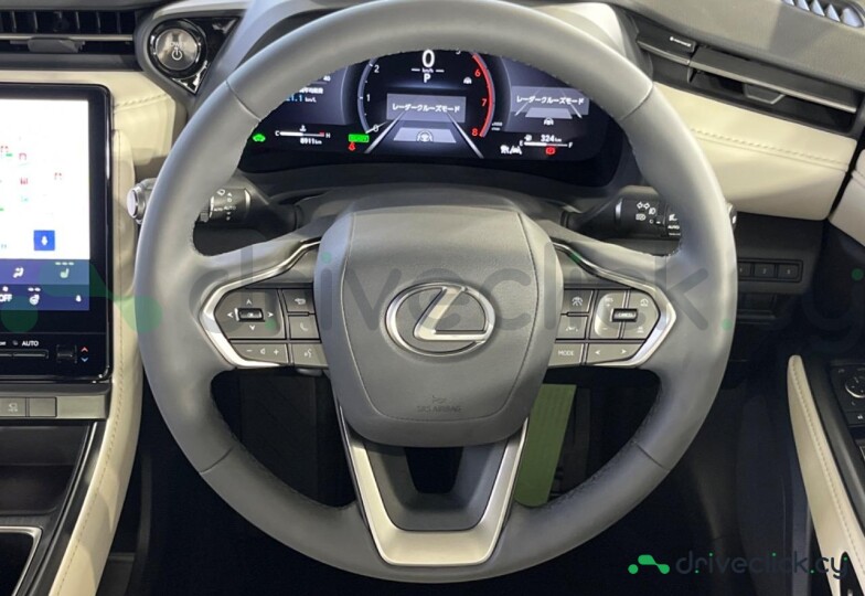 Lexus LBX Белый