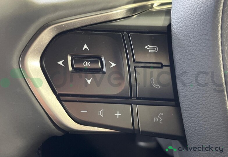 Lexus LBX Белый