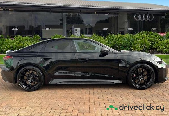 Audi RS5 Black