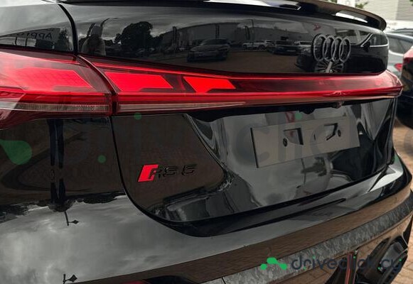 Audi RS5 Black