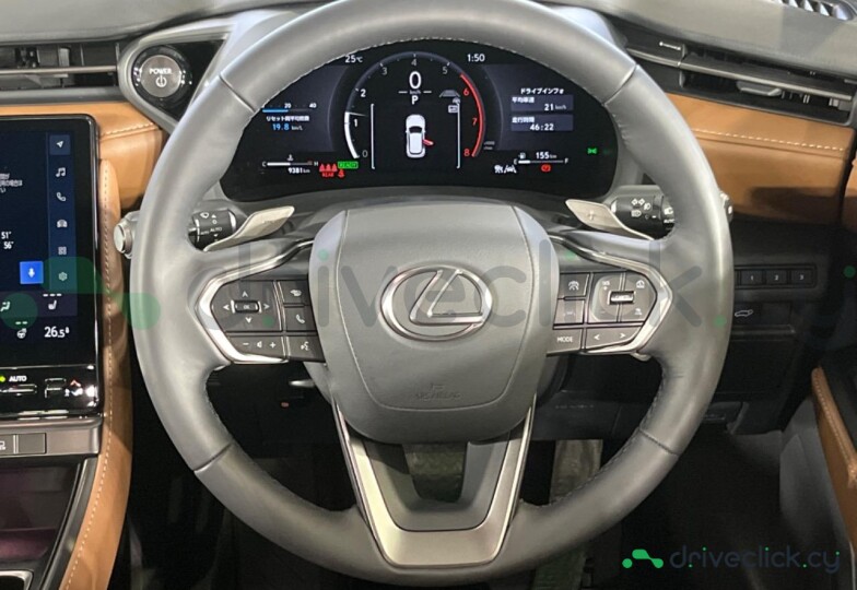 Lexus LBX Белый