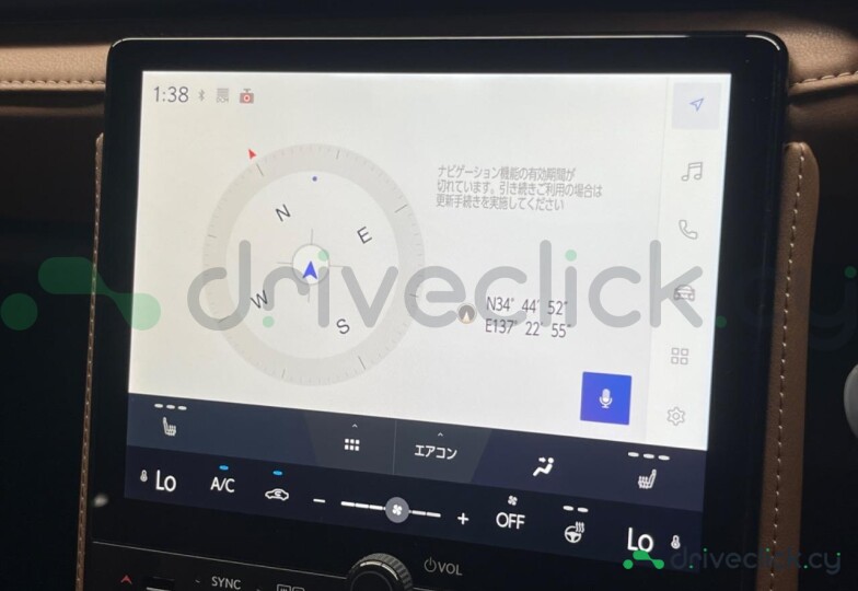 Lexus LBX Белый