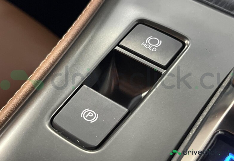 Lexus LBX Белый