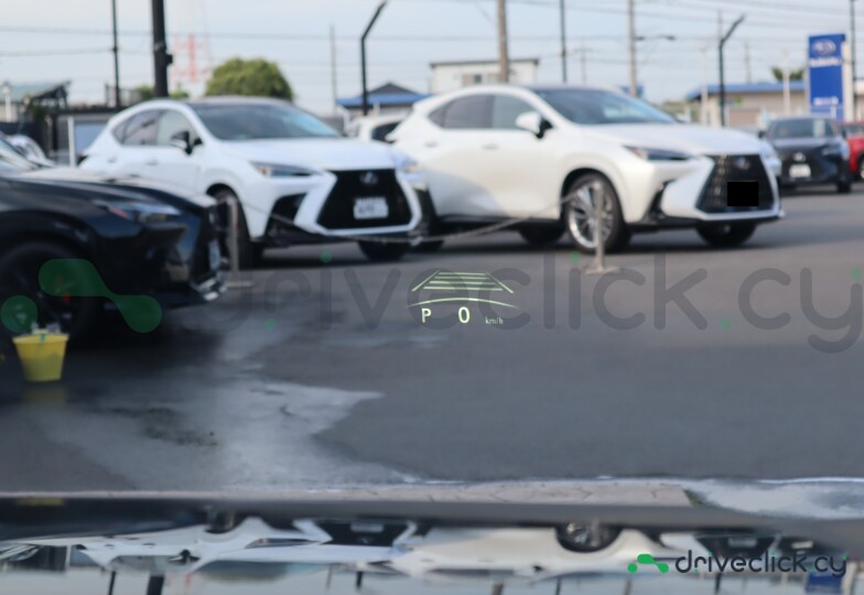 Lexus LBX Черный