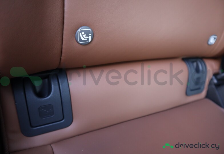 Lexus LBX Черный