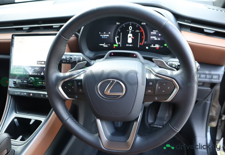 Lexus LBX Черный