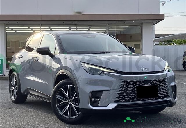 Lexus LBX Серый
