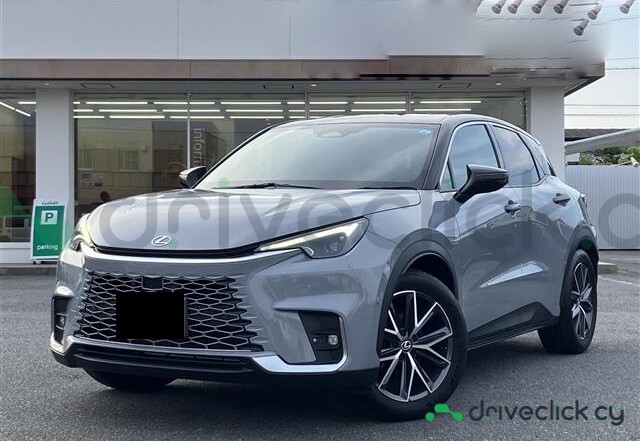 Lexus LBX Серый