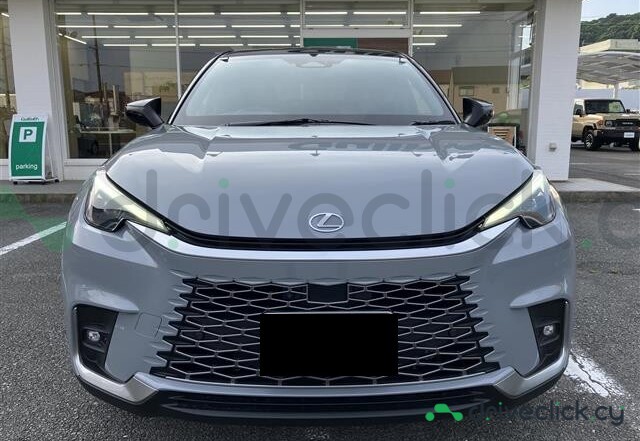 Lexus LBX Серый