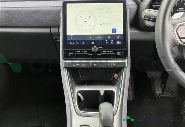 Lexus LBX Серый