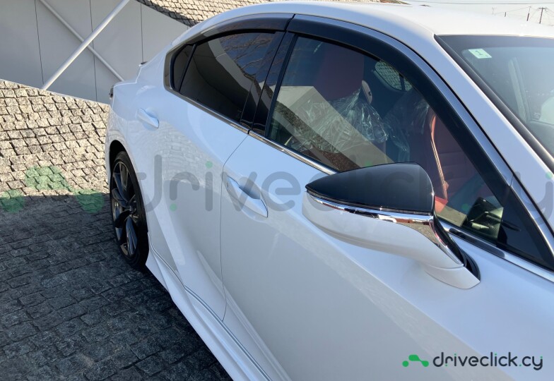 Lexus IS White