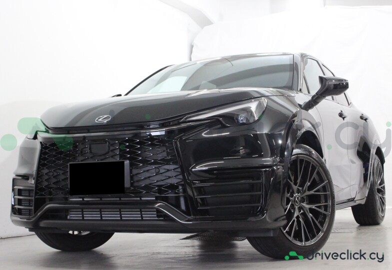 Lexus LBX Черный