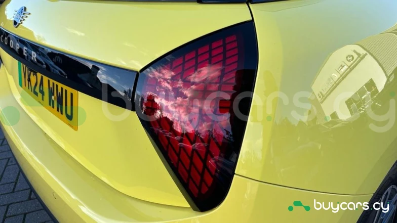 Mini Hatch Желтый