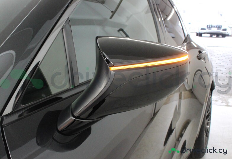 Lexus LBX Черный