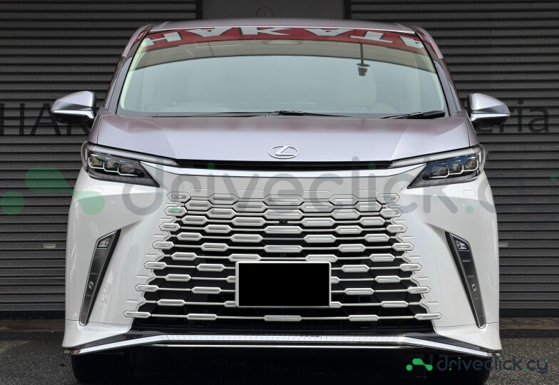 Lexus LM White