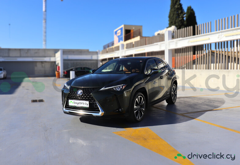 Lexus UX Green