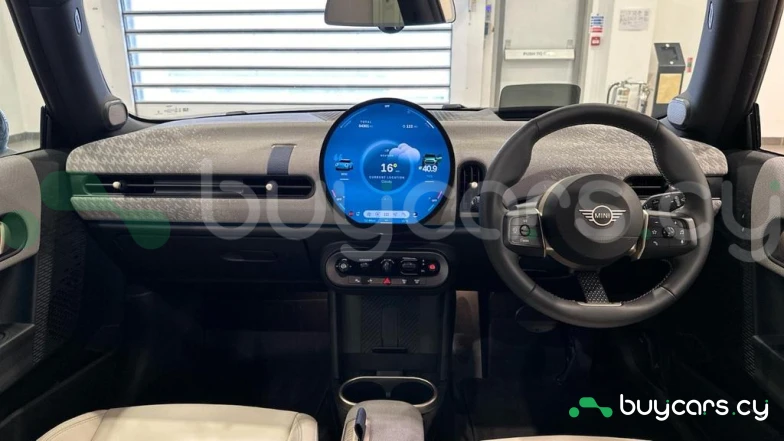 Mini Hatch Зеленый