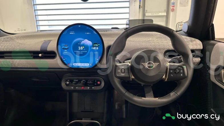 Mini Hatch Зеленый