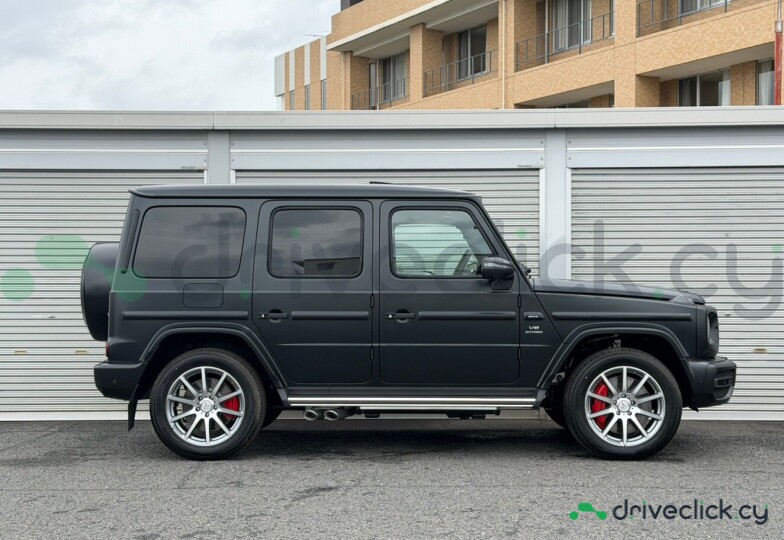 Mercedes G-class Black
