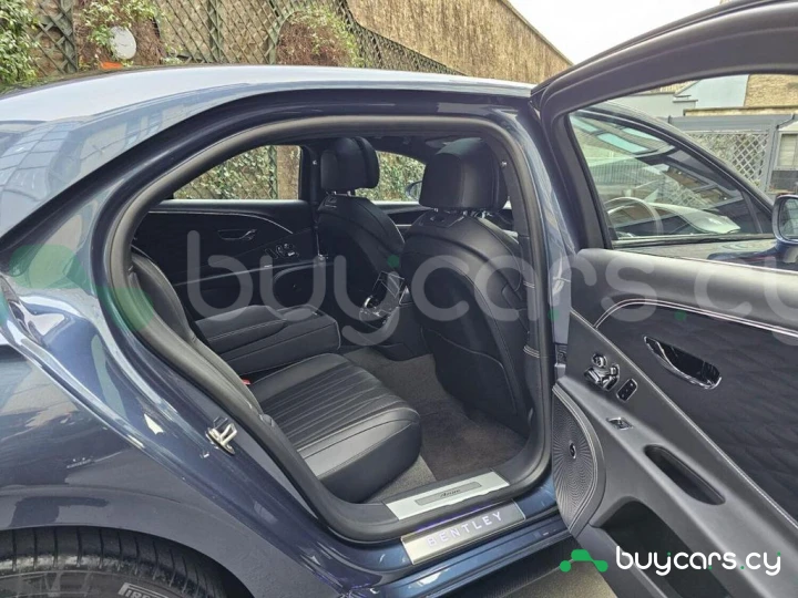 Bentley Flying Spur Синий