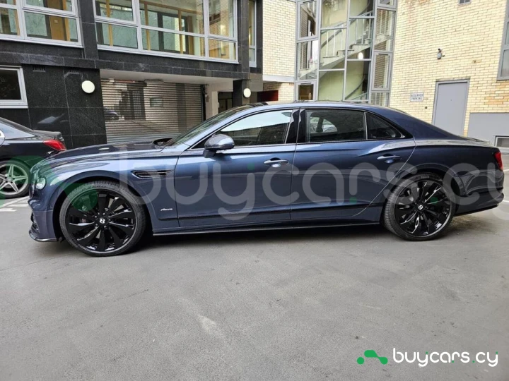 Bentley Flying Spur Синий
