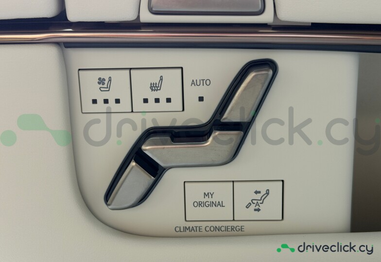 Lexus LM White