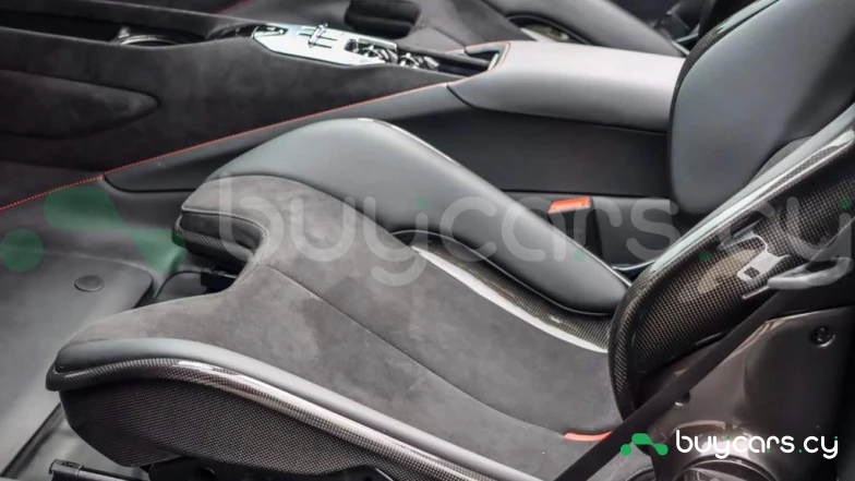 Ferrari SF90 Spider Красный