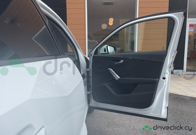 Audi Q2 White