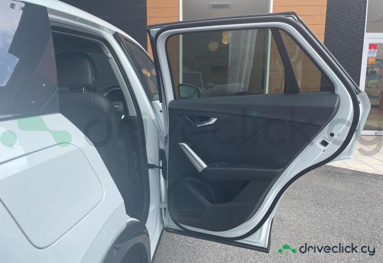 Audi Q2 White