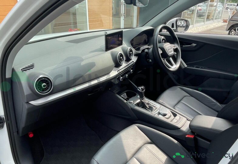 Audi Q2 White