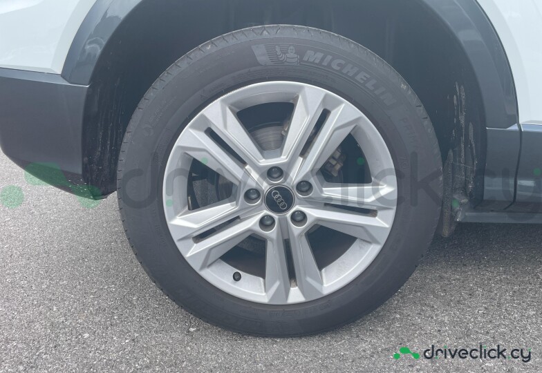 Audi Q2 White
