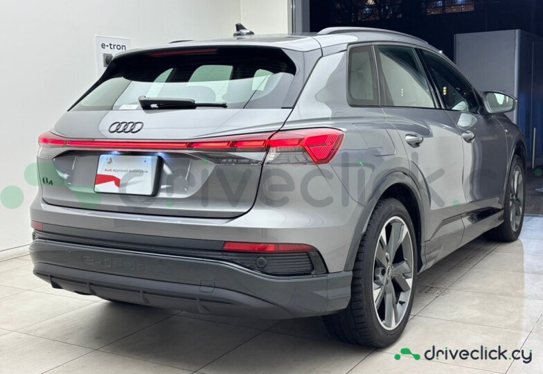 Audi Q4 e-tron Grey