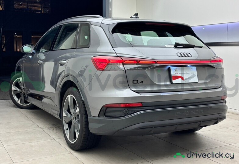 Audi Q4 e-tron Grey